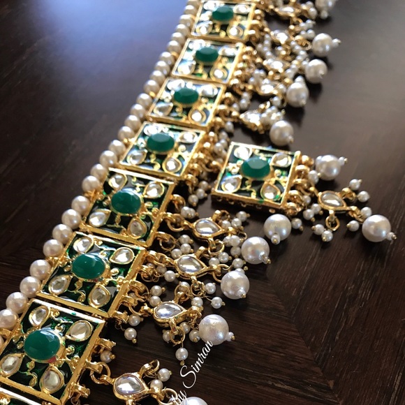 Green choker set - Picture 2 of 6